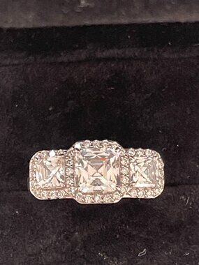 Beautiful Three Stone CZ Ring (Asscher cut?) Ring size 8.